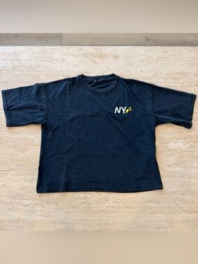 ZARA women’s NY Star Black Graphic Tee